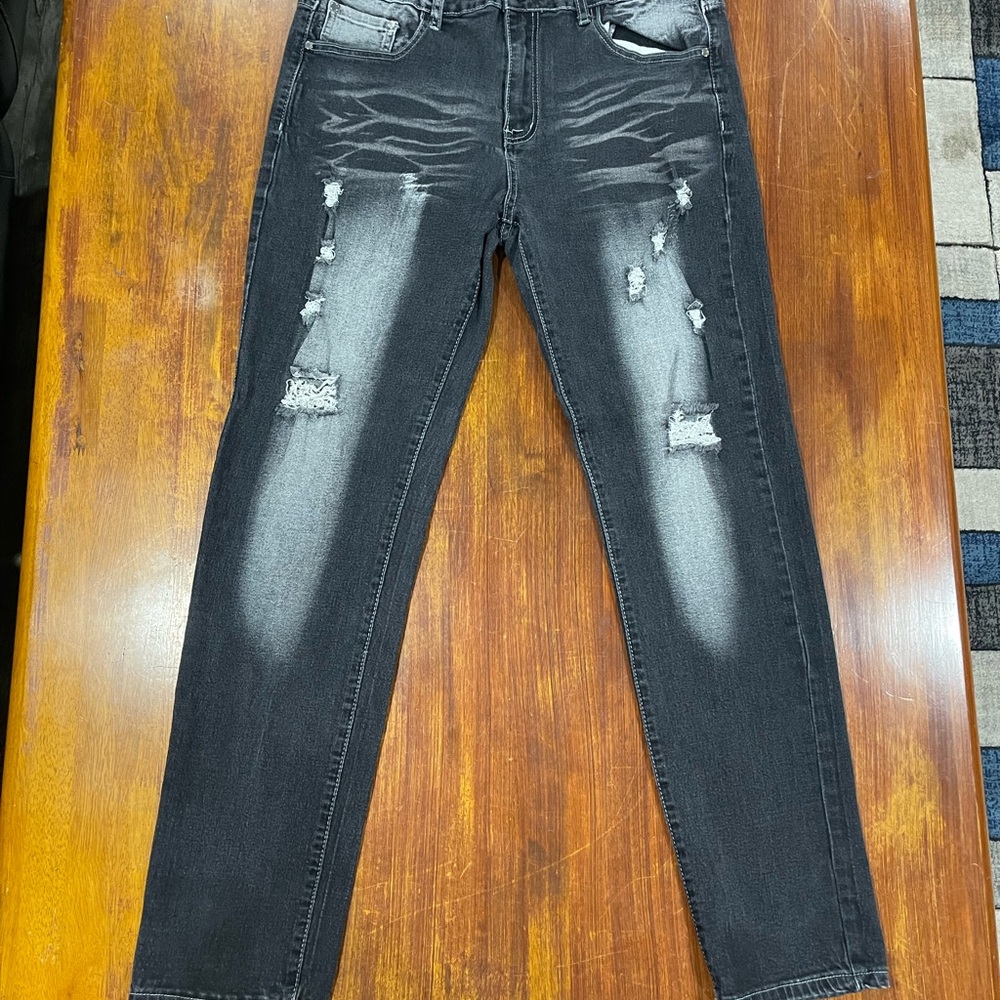Stylish Black Distressed Men Jeans
